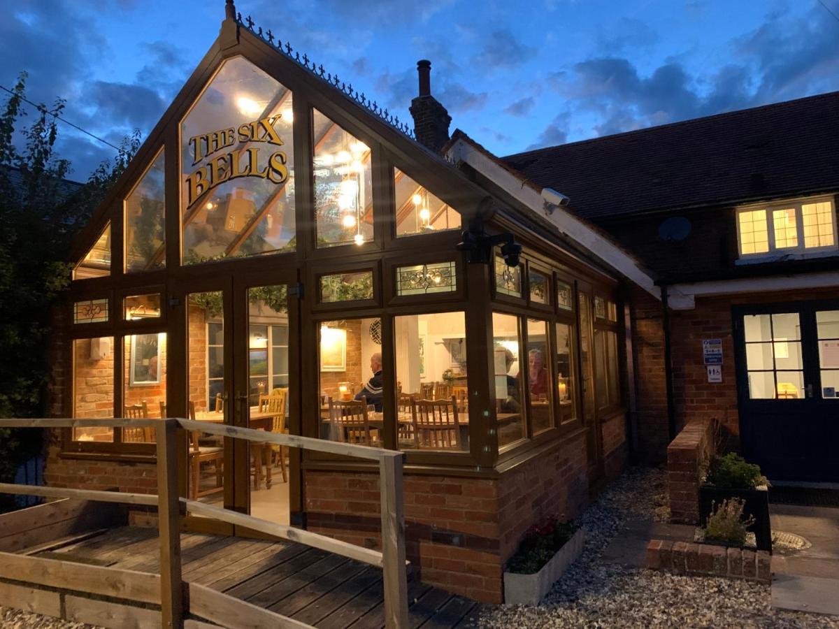 The Six Bells Hotell Beenham Exteriör bild